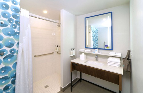 Monterrey Hotel | Tru By Hilton Monterrey Fundidora