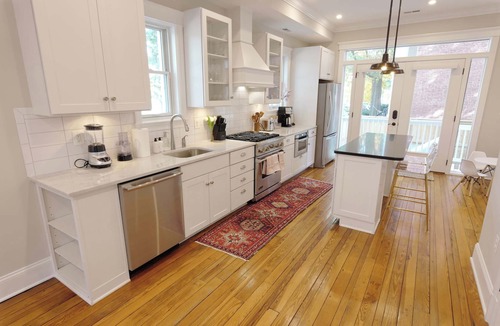 Stanton Park House | Turreted Townhouse |Luxury|Walk to Capitol Hill
