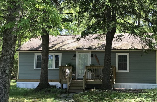 White Haven Cottage | Twin Pines Cottage, a cozy and relaxed vaction awaits