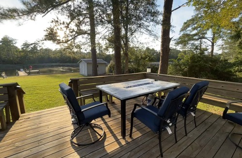 Craven County Cottage | Two-bedroom/One bath Waterfront Cottage with Dock