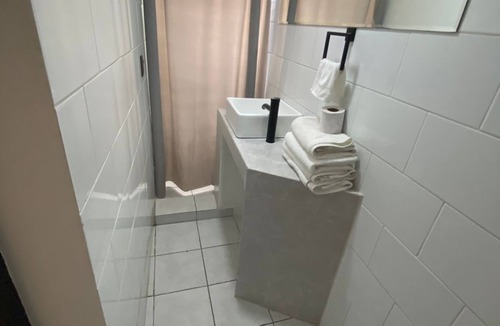 Monterrey Centro House | Unidades Privadas con AC-TV-WiFi y Estacionamiento en Centro de MTY