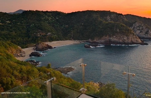 Puerto Angel Villa | UNIQUE BEACH HOUSE CASA DI LUCA WITH STUNNING VIEW