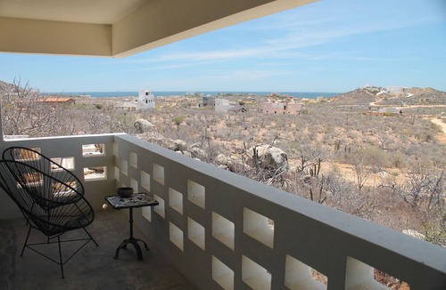 Los Zacatitos House | Unique Chic Eco-Retreat in beautiful Zacatitos - designed by J. Campos