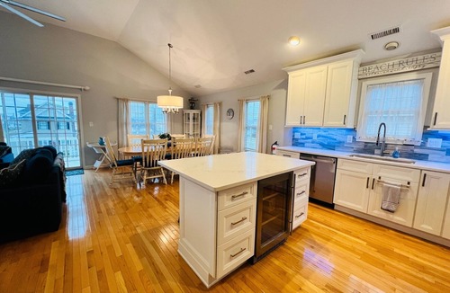 Gold Coast Condo | Unwind and relax at THE SEABREEZE VERANDA in Ocean City, New Jersey!