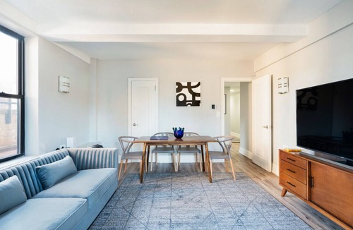 Lincoln Square Apartment | Upper west side 3 bedroom retreat