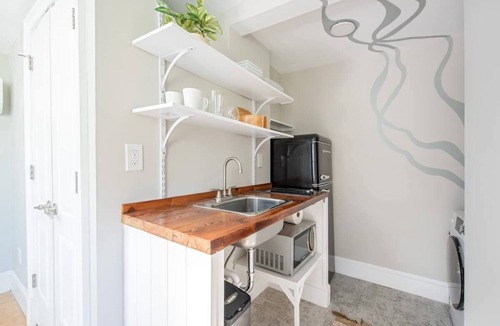 Cabbagetown Apartment | Ursa Minor by Minty Living