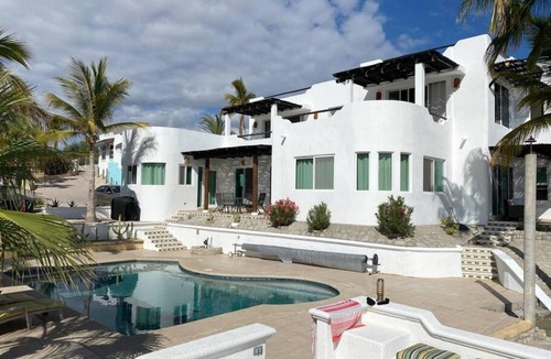 La Ventana Villa | Villa ∙ 4 bedrooms ∙ 8 guests
