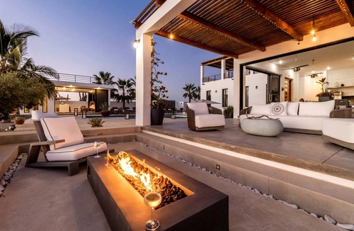 Todos Santos Villa | Villa ∙ 8 bedrooms ∙ 16 guests