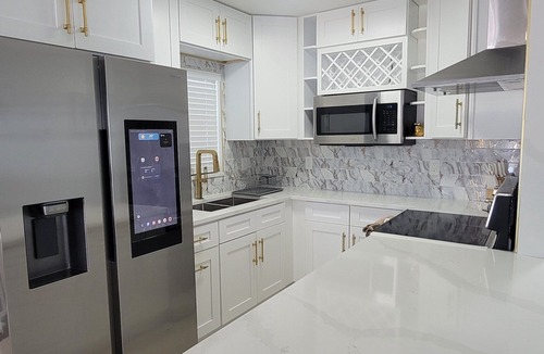 Seminole House | Villa Azalea · 4BR Heated Pool · Game Room · Near Gulf Beaches