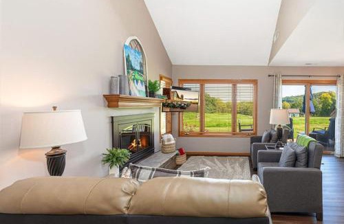 The Galena Territory House | Villa Birdie