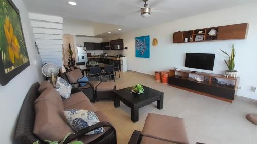 San Benito House | Villa Cos beachfront house