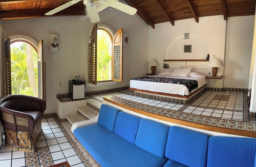 Ixtapa - Zihuatanejo Bed & Breakfast | Villa de la Roca