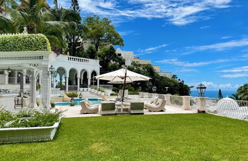 Las Brisas Villa | VILLA JADE LUXURY VILLA IN ACAPULCO WITH BEST STAFF AND VIEWS