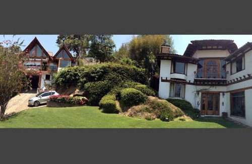 Monte Alto Villa | Villa los Cuatro Manguitos for 20 guests 5 min away from lake & downtown