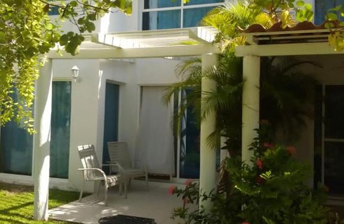 Granjas del Marques House | Villa Playa Diamante