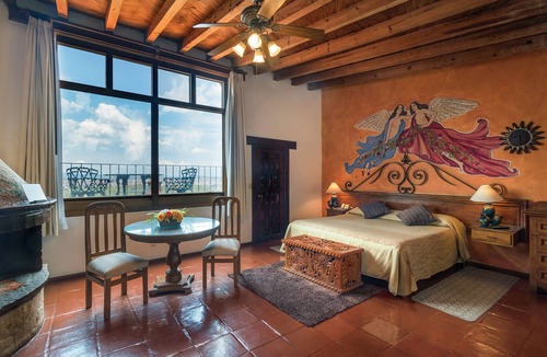 Vista Bella Hotel | Villa San Jose Hotel and Suites