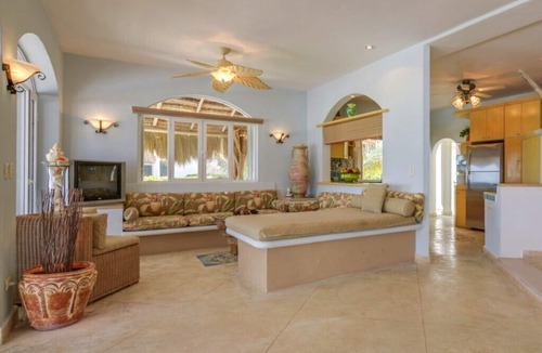 Playa del Secreto Villa | Villa Sarita, 6 Beachfront Villa with Private Pool in Gated Resort!