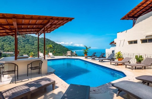 South Shore Hotel Area Apartment | Villas Altas Casa Luna #A3