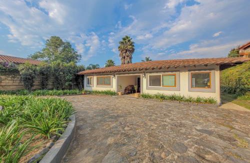 El Santuario Villa | Villas Valle