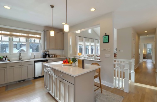 Lake Harmony Cottage | Walk to Big Boulder Mtn & Lake, Home w/Hot Tub!