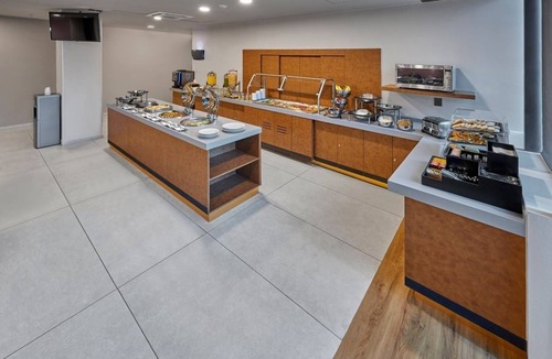 Zona Paseo Montejo House | Walk to Everything from Your Mérida Marriott City Express Rooms - 4 Units