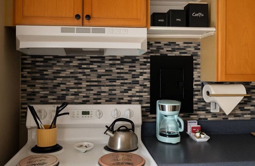 Lincolnville House | Walkable Downtown Retreat St. Augustine Escape with Parking & Balcony View
