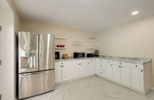 Golts Apartment | Walkout Studio in Townsend w/ Shared Pool Access