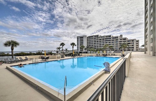 Hudson House | Waterfront Condo: Resort Pool, Tennis & Beach