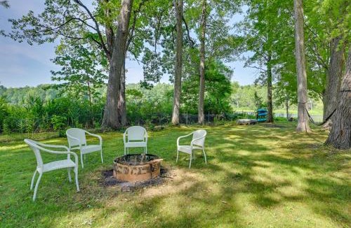 Pullman House | Waterfront Deck! Chic Lower Scott Lake Cottage