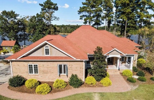 Pinecrest House | Waterfront Mansion, Saltwater Pool,Dock, Game room, Tiki Bar, Kayaks + More
