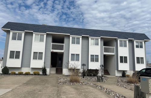 Wildwood Condo | WATERFRONT Spacious 3-bedroom condo on Otten’s Harbor, in Wildwood.