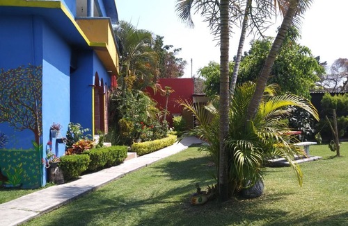 Jiutepec House | Weekend house for 30 people in Cuernavaca