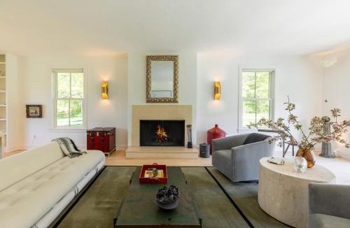 Town of Washington House | Whimsy Woods - 14 Acre Millbrook Estate with Pool