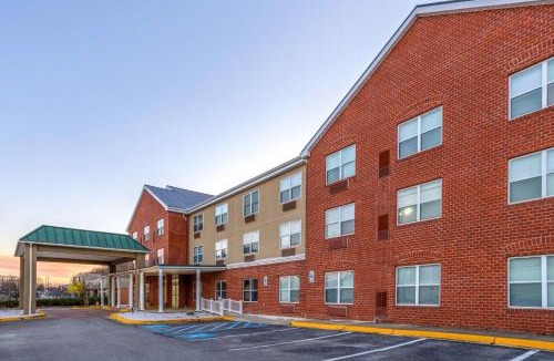 Waldorf Hotel | Wingate by Wyndham Waldorf - Washington DC Area