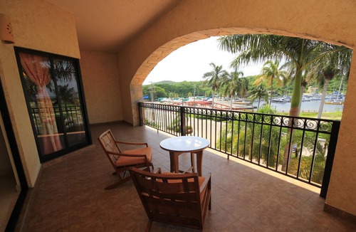 Centro Condo | Wonderful Condo For Long And Short Term Stays Near the Beach, ocean view