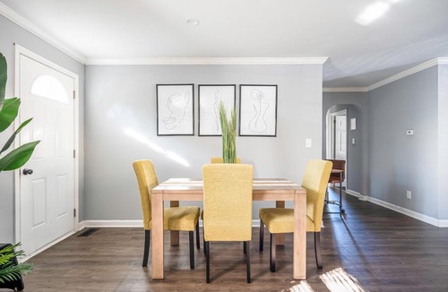Collier Heights House | World Cup 4BR 15 Min Mercedes-Benz Fire Pit