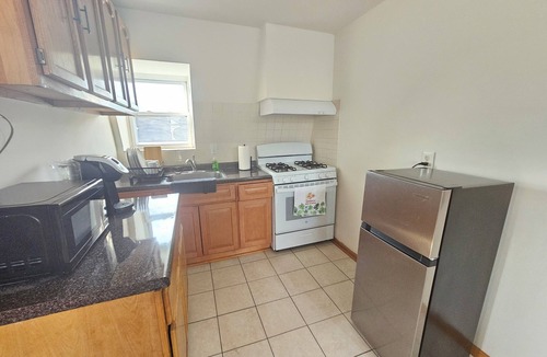 Harrison Apartment | World Cup - Walk to PATH Easy NYC & MetLife Access Parking