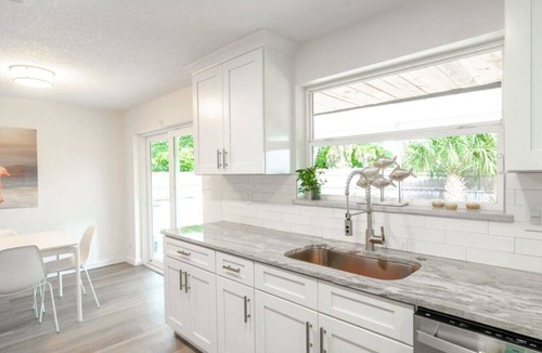 Golden Beach Estates House | Wow! Beachside Glam 3br wPool, Walk to Park, Beach