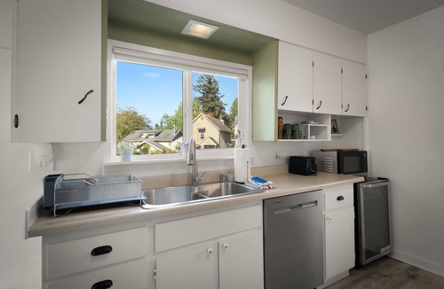 York House | Yellow York House by Gather: Cozy Pet-Friendly Retreat w/Bike Storage