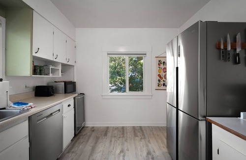 York House | Yellow York House by Gather: Cozy Pet-Friendly Retreat w/Bike Storage