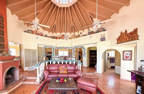 Las Conchas House | Your Beachfront Escape Close to Everything