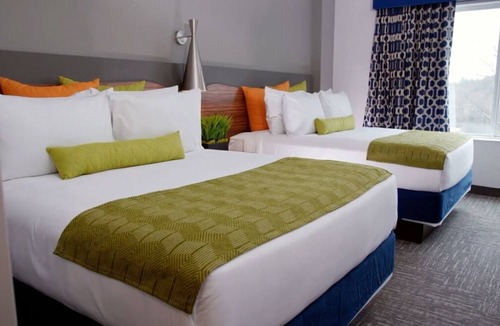 Circleville Resort | Your Home Away From Home! 2 Onsite Swimming Pools and Arcade, Free Parking