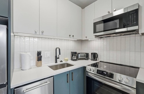 Powelton Village House | Your Modern Getaway in Philly