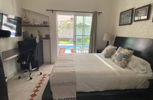 Alfredo V. Bonfil Bed & Breakfast | YurInn