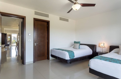 Puerto Juarez Condo | Z Casa Limon ( Norte) by RedAwning