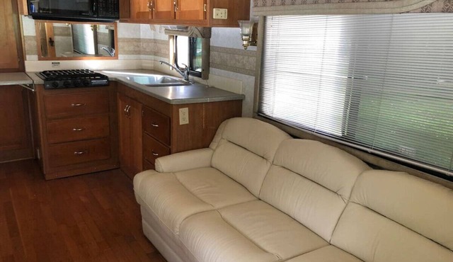 1-bedroom RV, direct bus to NYC nearby, MetLife Stadium World Cup 30 minutes
