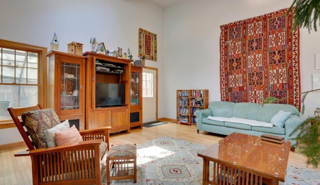 < 1 Mi to Camelback Resort: Home w/Pool Table!