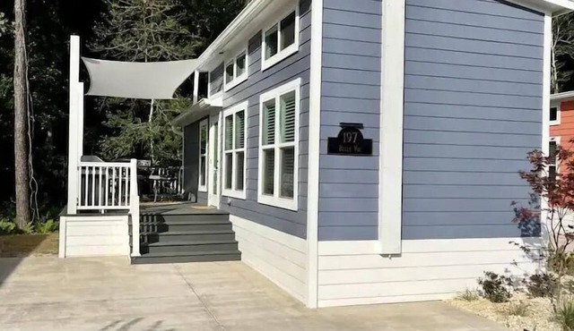 2 Bed/1 Bath w/Loft - Pet Friendly, Sleeps 6 - 2 Bed/1 Bath w/Loft - Pet Friendly, Sleeps 6