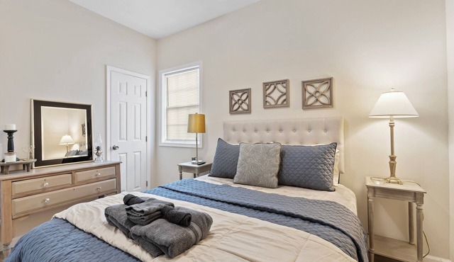 2 Bed Fast Wi-Fi Near Hospital & Downtown Fredericksburg