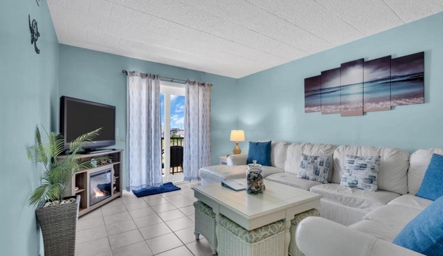 2BR with Ocean Views Washer-Dryer, Free Parking